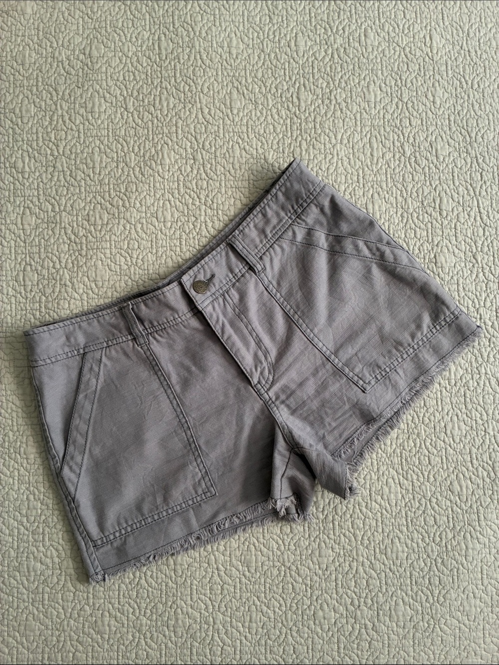 Free People Gray Lightweight Frayed Hem 100% Cotton Shorts Size 8